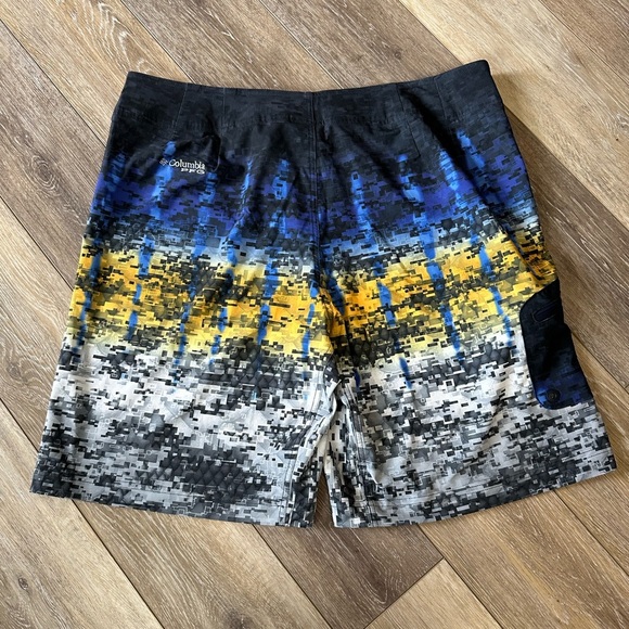 🖤 New Columbia swim trunk with bottle opener in safety small pocket. - Picture 11 of 13